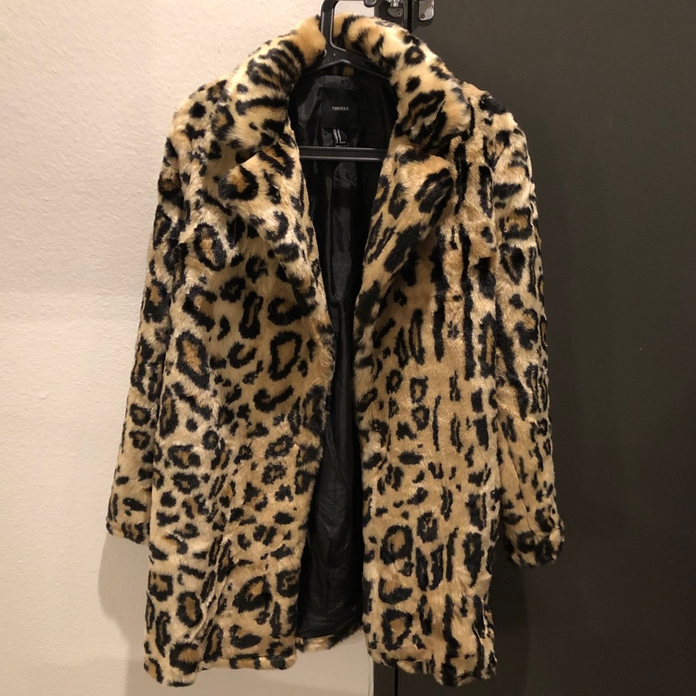 LEOPARD PRINT FAUX FUR COAT